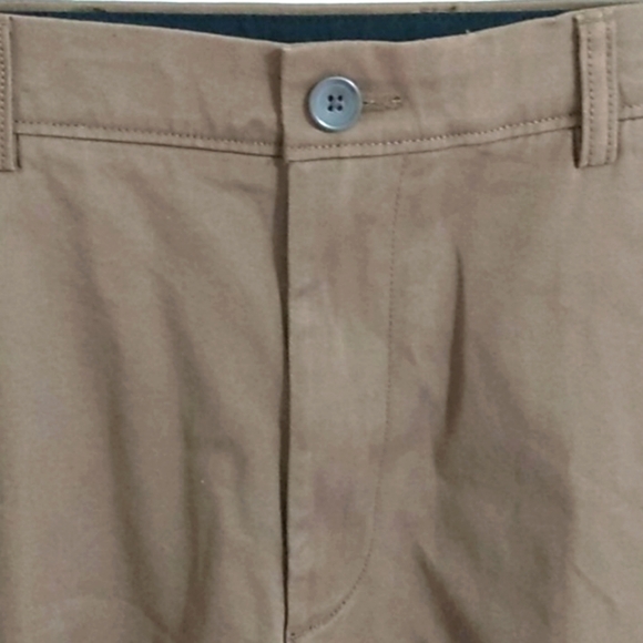 ROUNDTREE & YORKE BROWN CASUAL SHORTS NWT SIZE 34 - Picture 4 of 10